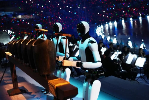 起猛了！Walker S2全運會開幕式奏響千年青銅句鑃